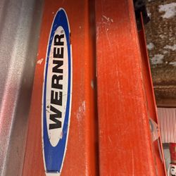 Werner Fiberglass Step Ladder – Excellent Condition