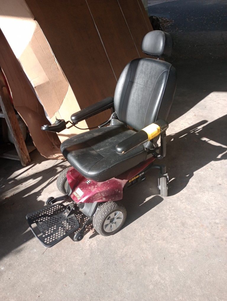 Electric Wheelchair
