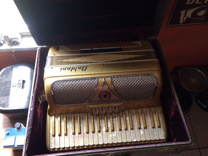 Vintage Baldoni Accordion