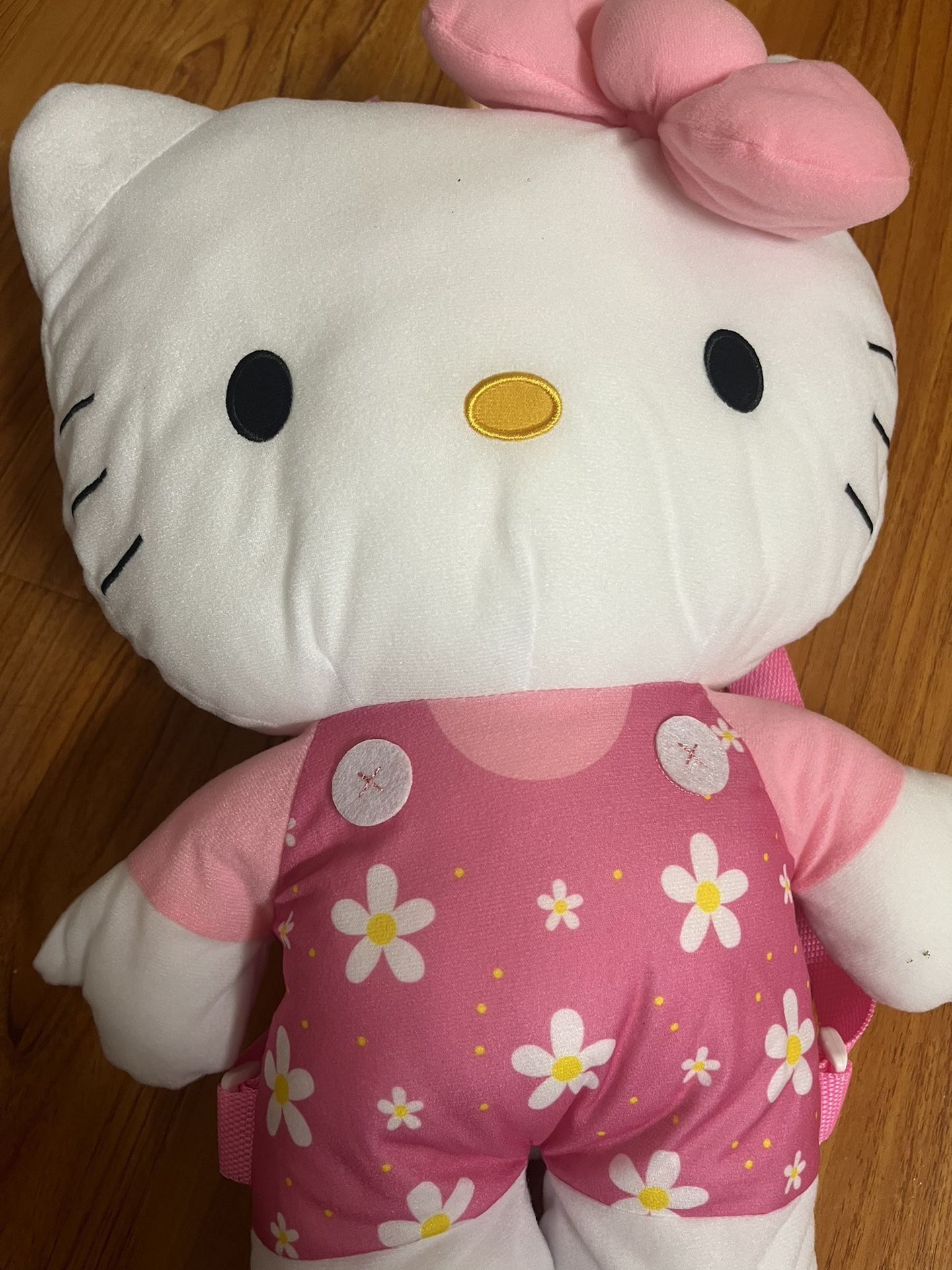 hello kitty plush backpack 