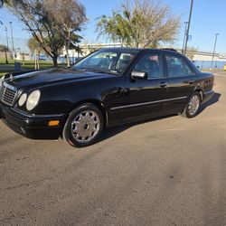 1999 Mercedes E320 