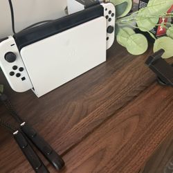 🎮 Nintendo Switch OLED (White) + 2 Mario Games
