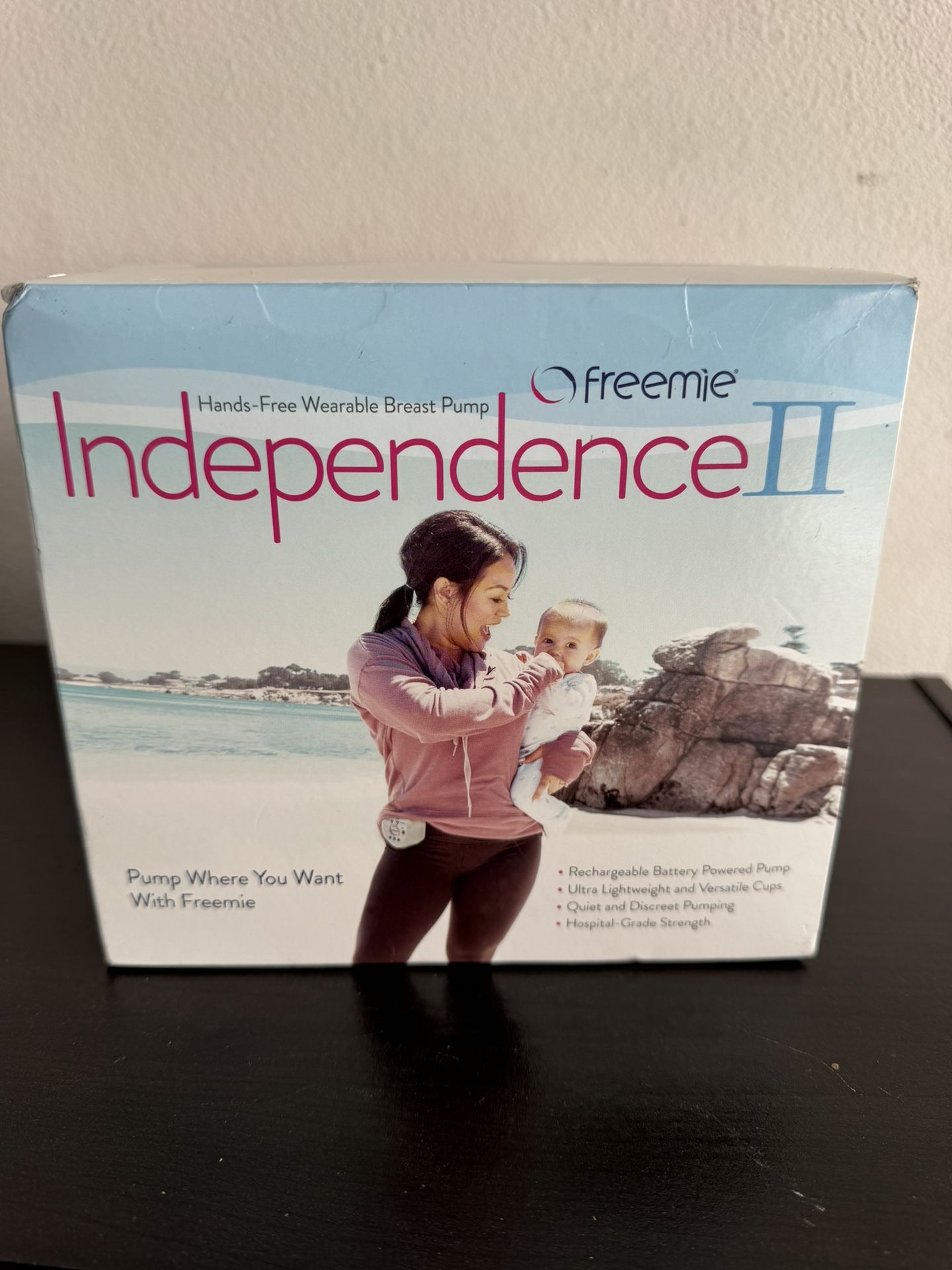 Freemie Independence II - Hands Free/Wearable/Battery Breast Pump - NIB/Sealed