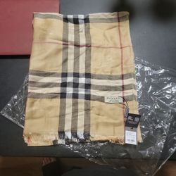 BURBERRY SCARF