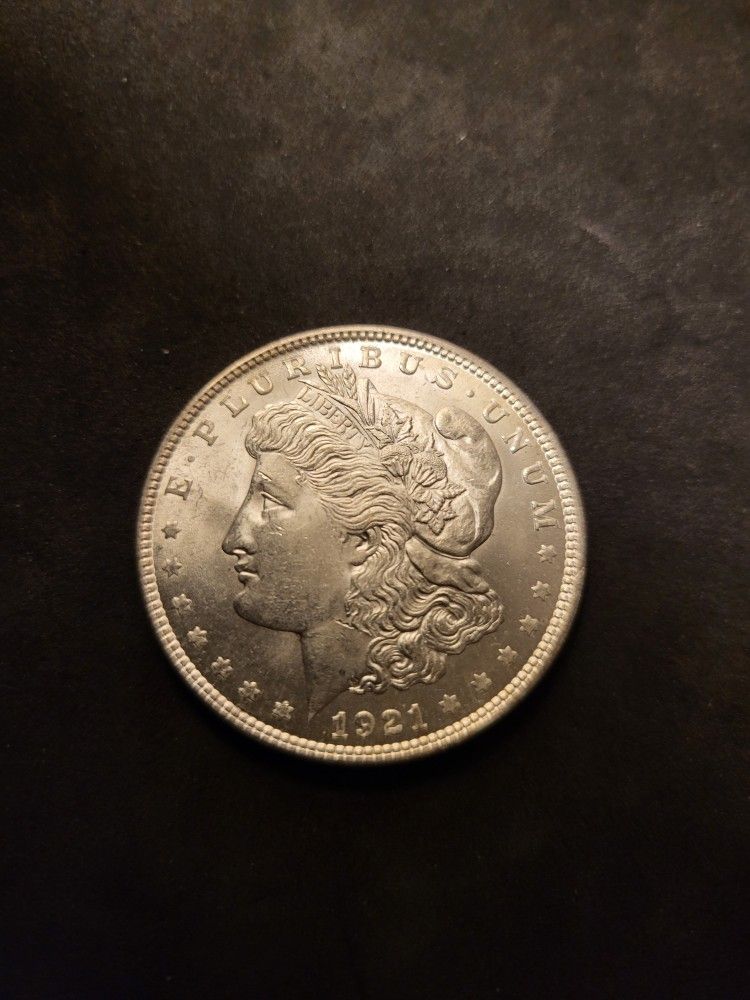 1921 P.  MORGAN SILVER DOLLAR 