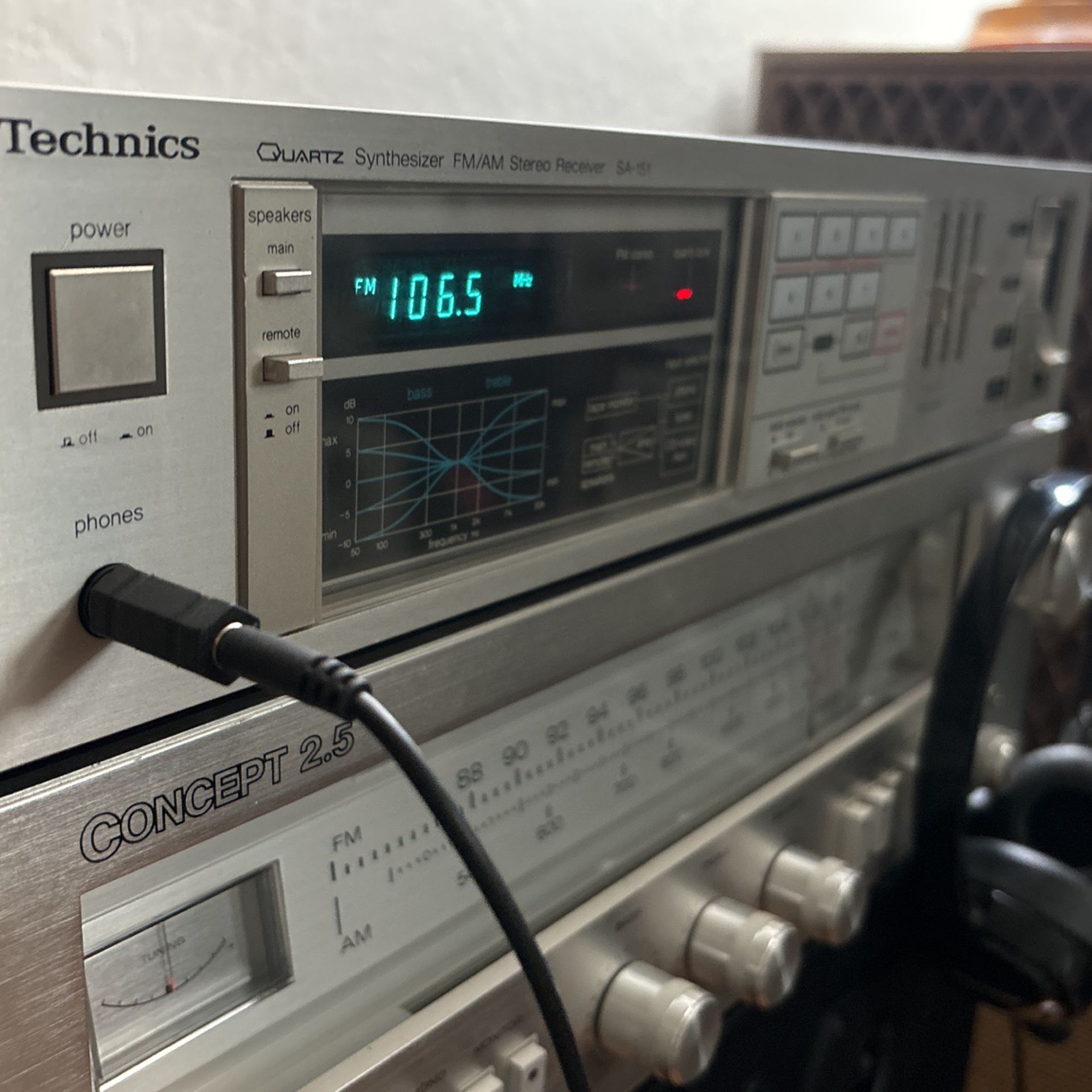 Technics SA-151 Quartz Synthesizer FM/AM Stereo Receiver 