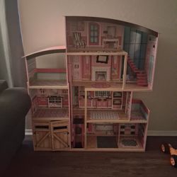 Doll house