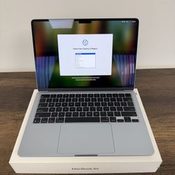New Open Box 13" MacBook Air M4 10 Core