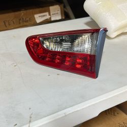 Passenger Inner Tail Light 2013–2015 Infiniti QX60 / JX35 Liftgate Right