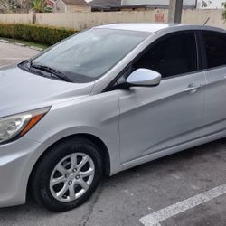 2012 Hyundai Accent