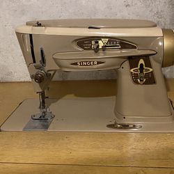 Antique Singer Sewing machine 