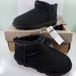 New Kirkland Signature Girl’s Shearling Sheepskin Ankle Boots - Size US 13 (19cm)