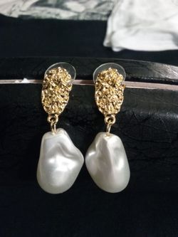 Gold Tone Baroque Pearl Drop Earrings