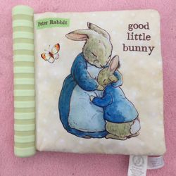 Beatrix Potter Peter Rabbit “Good Little Bunny”  Cloth Crinkle Touch & Feel Book