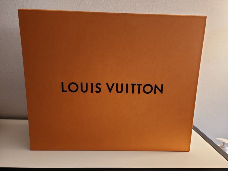 Authentic LOUIS VUITTON LV Extra Large Magnetic EMPTY Gift Box,  approximately 20x16.5x7.5. Sold as pre-owned and as pictured. for Sale  in Miami, FL - OfferUp