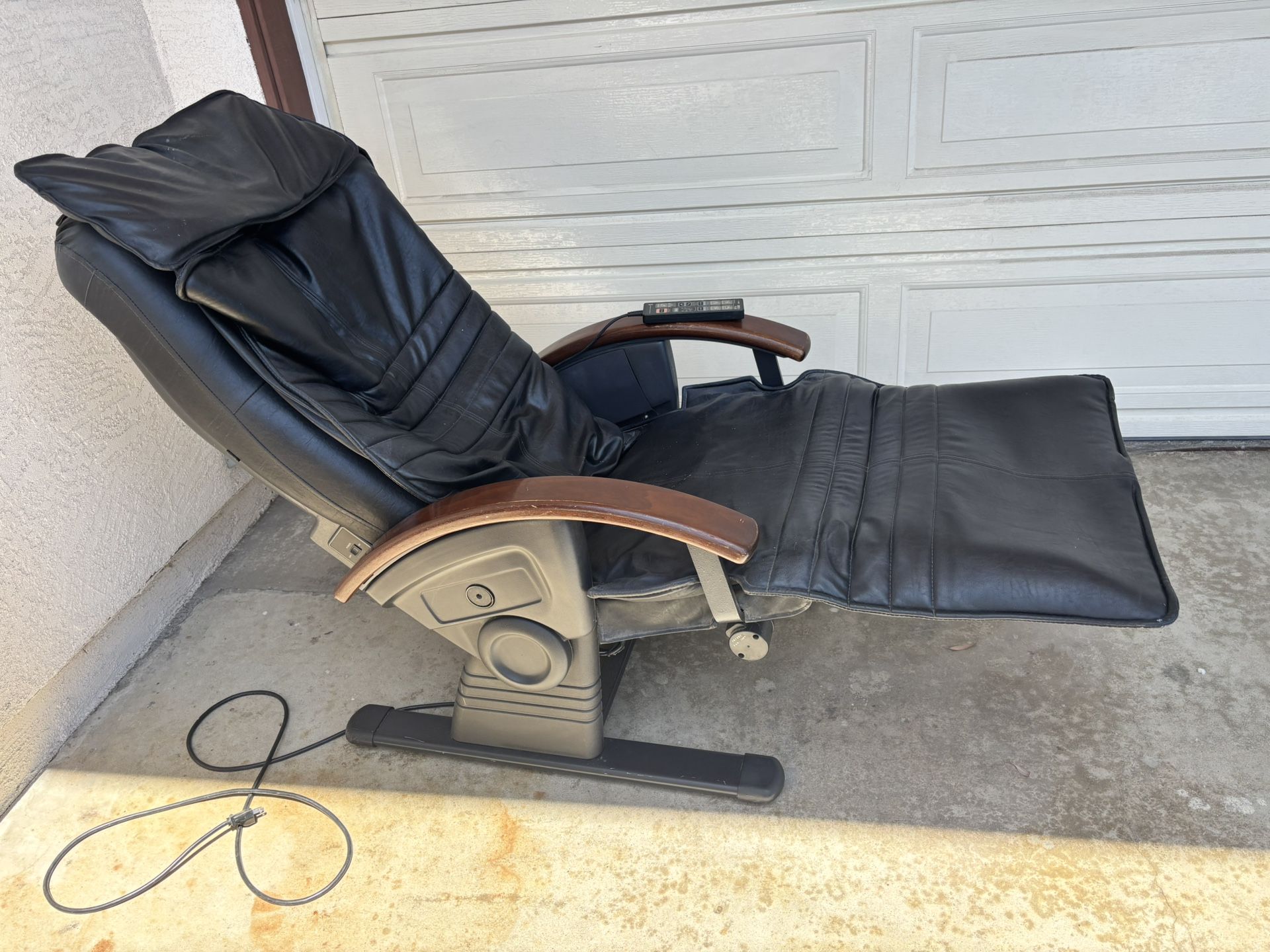 HWE Getaway Electric Reclining Massage Chair