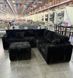 Stunning ‼️ sectional sofa with ottoman Fur-Like Jumbo Corduroy