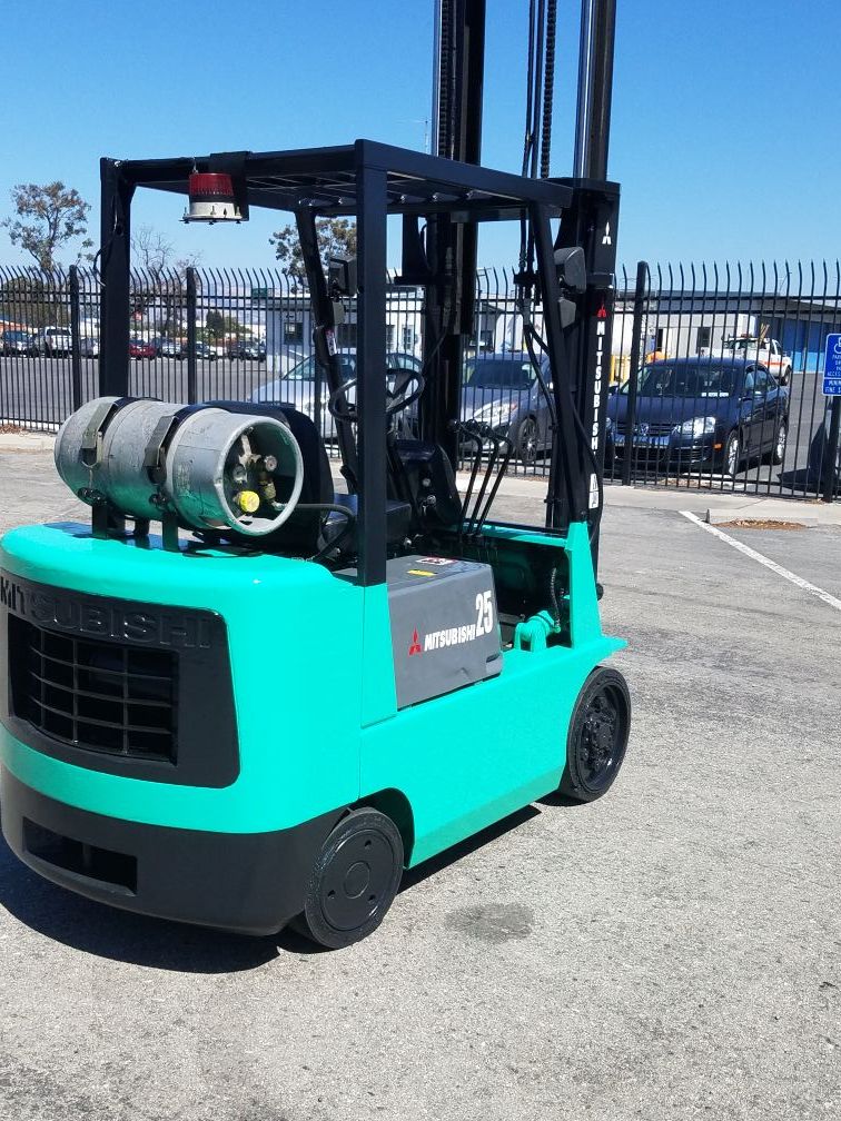 Mitsubishi Forklift 5000 lb capacity 3 stage side shift runs good no mechanical Problems� This forklift has been well maintained ready to go to work