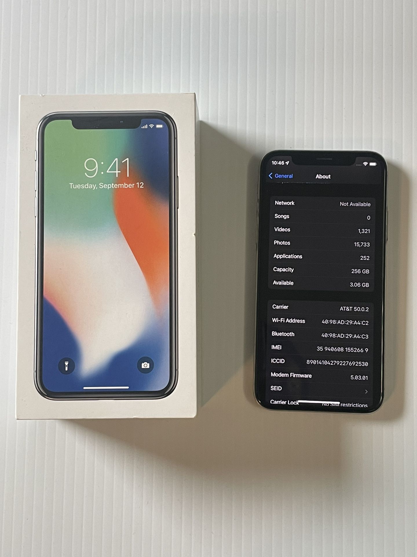 iPhone X Silver 256GB Unlocked w/Box! for Sale in Elizabeth, NJ