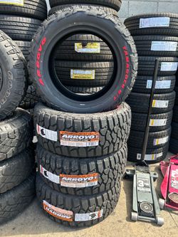 Vendo set de llantas 33x12.50R20LT marca ARROYO