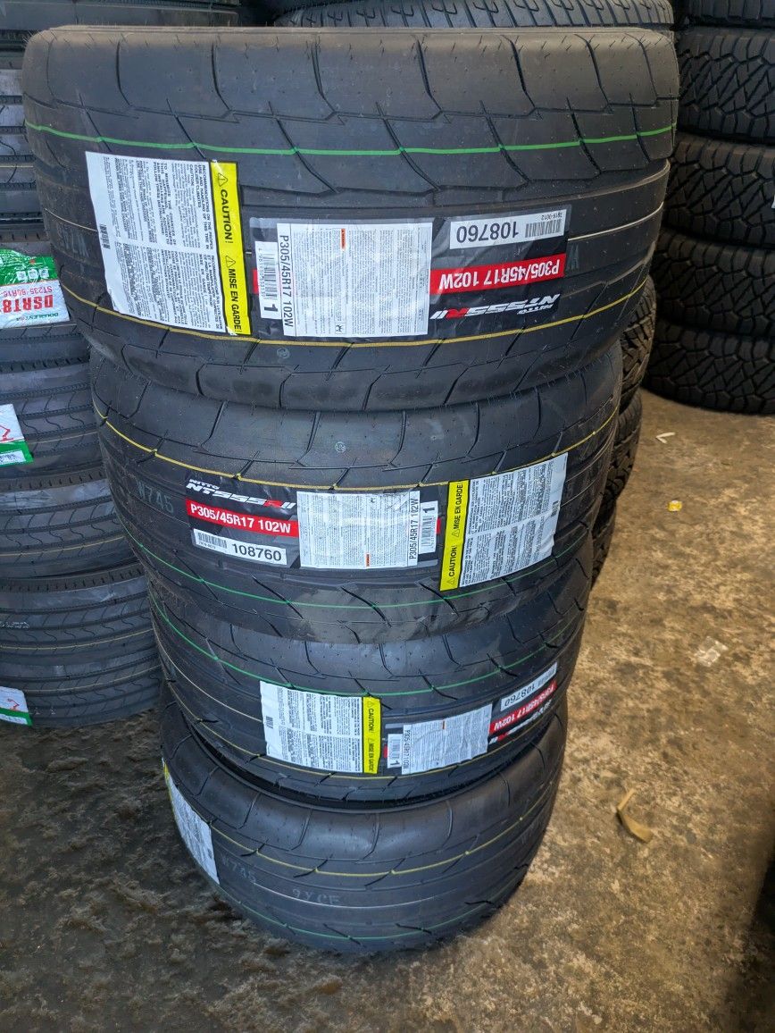 New Tires 305/45/17 Nitto NT555 RII
