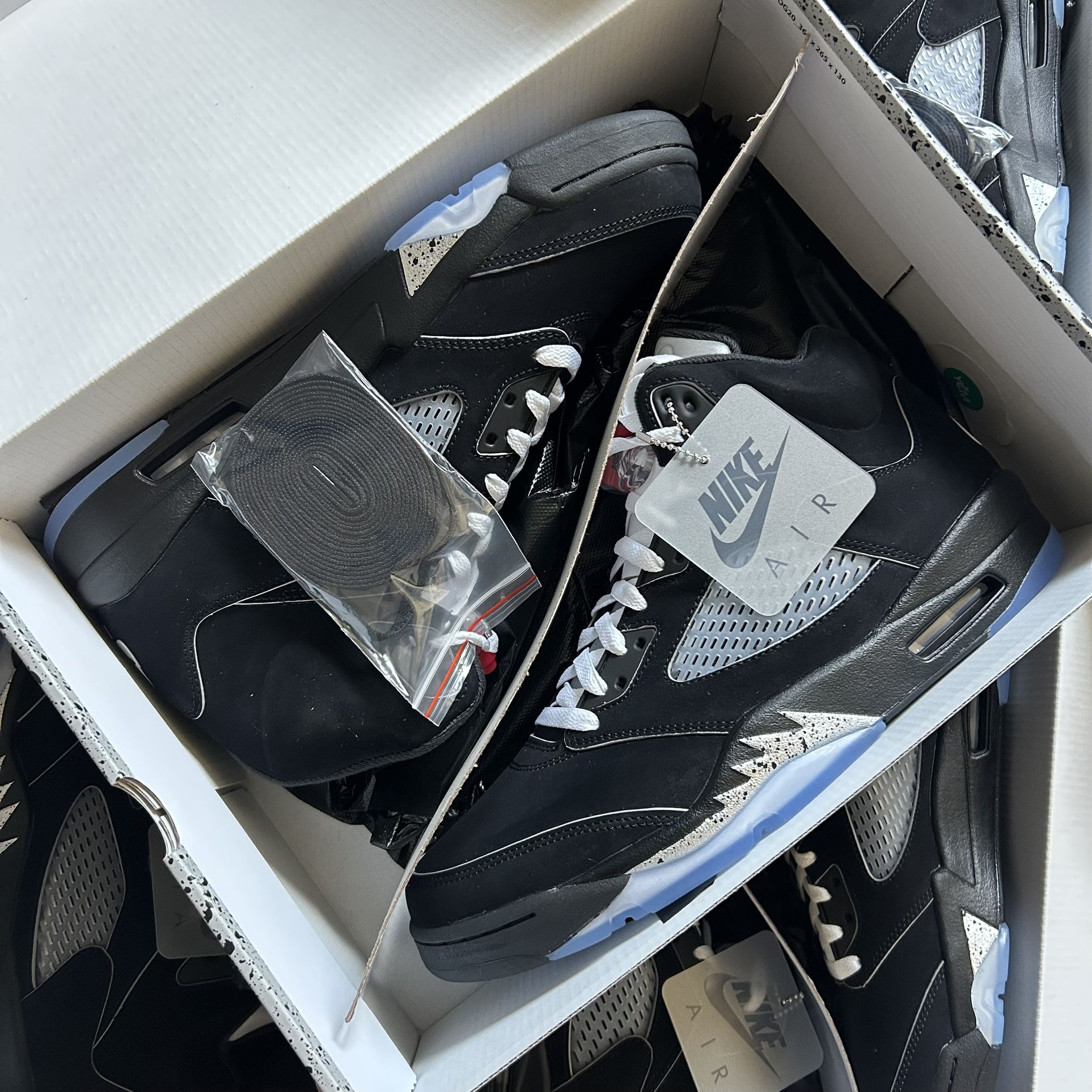 Jordan 5 “Metallic Reimagined” Size 7Y/10.5/11/13