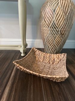 Woven basket (NEW)