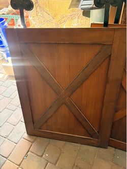 Cabinet barn doors w track 30x38