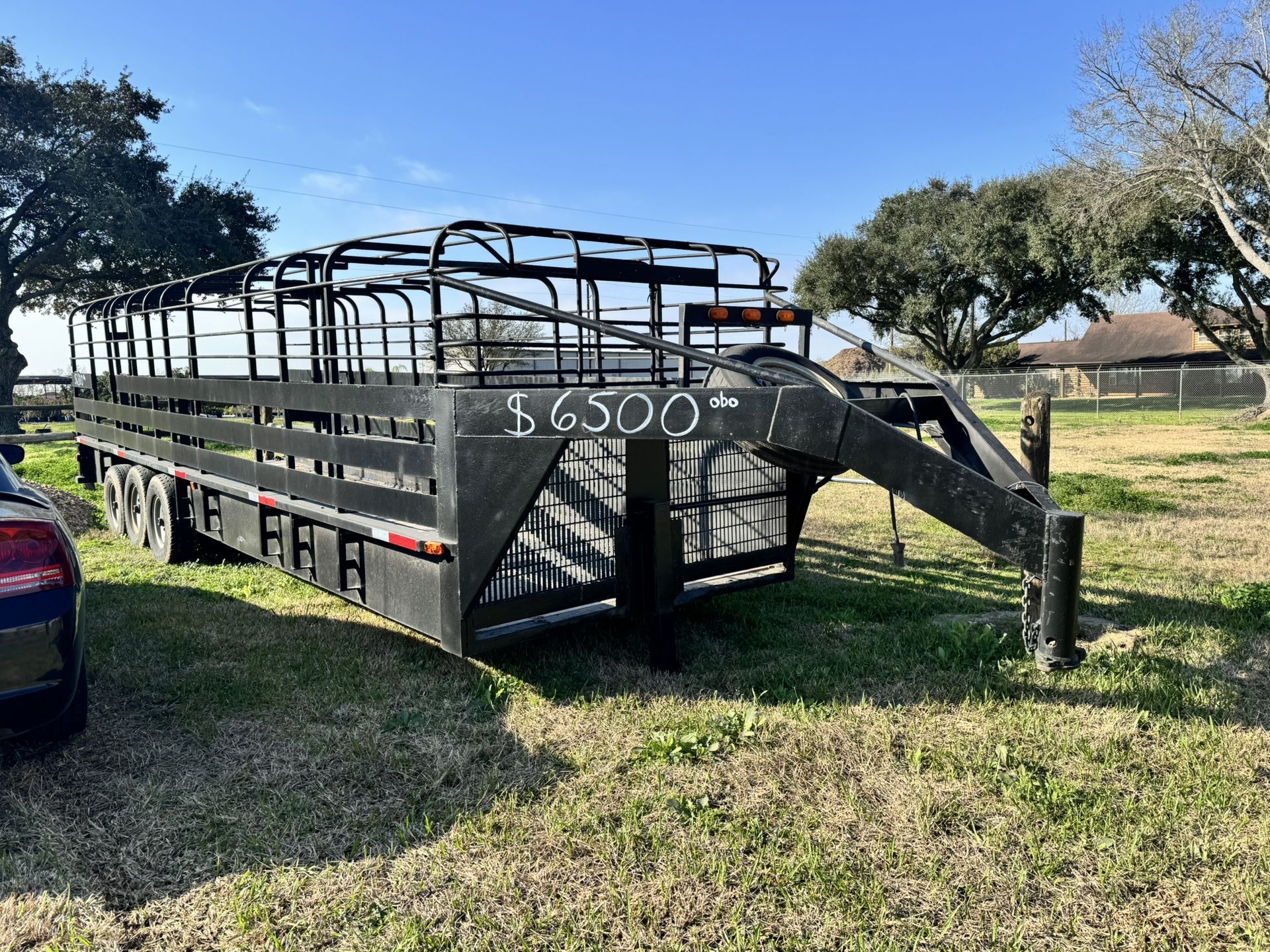 Gooseneck Livestock Trailer 26’
