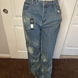 High-Waisted Blue Jeans W Acid Wash 