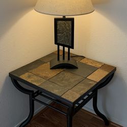 Coffee Table, 2 Matching End Tables & Lamp