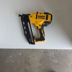 NEW Dewalt 20V  16gauge angled nailer