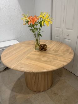 Round Wood Dining Table