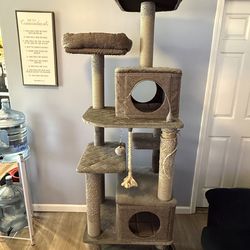 CAT TREE