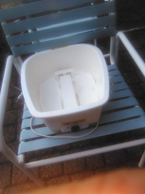 Dr Scholl's Foot Bath And Massager
