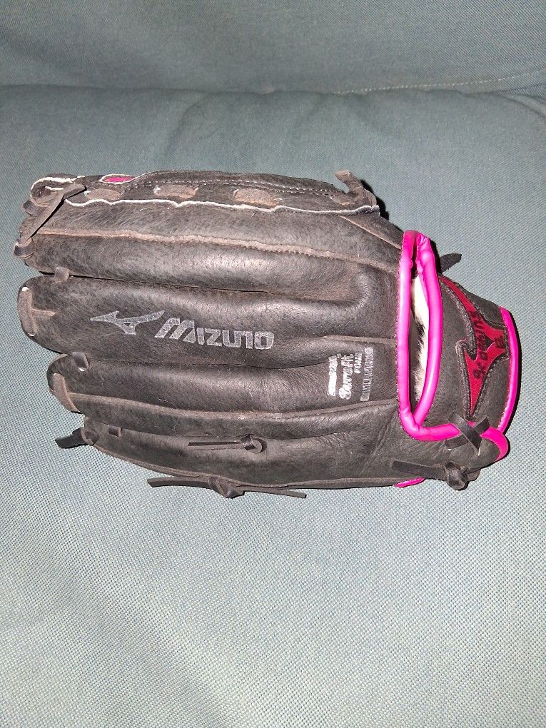 Mizuno Finch 10 Inch Glove