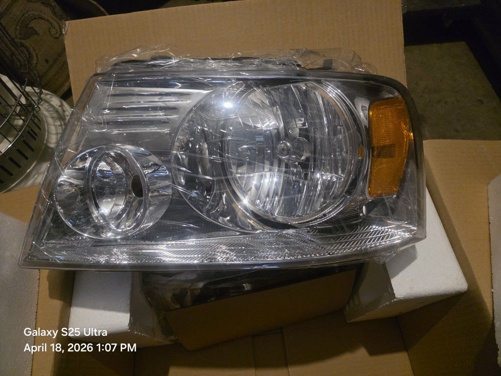 Ford F-150 Headlight Assembly