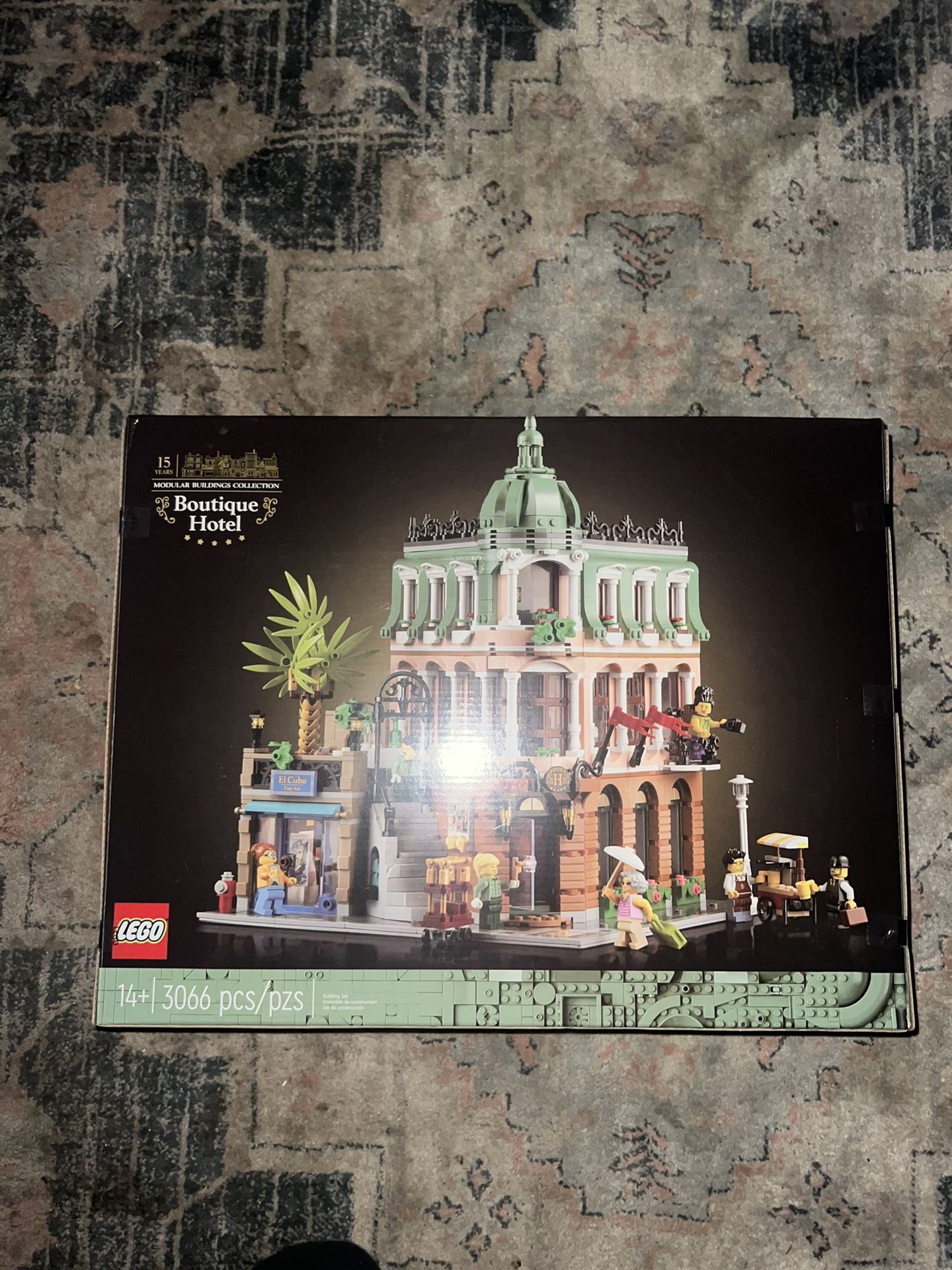 Lego “The Boutique Hotel”