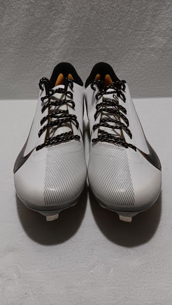 Nike Lunar Vapor Ultrafly Elite Baseball Metal Cleats for Sale in North Las  Vegas, NV - OfferUp