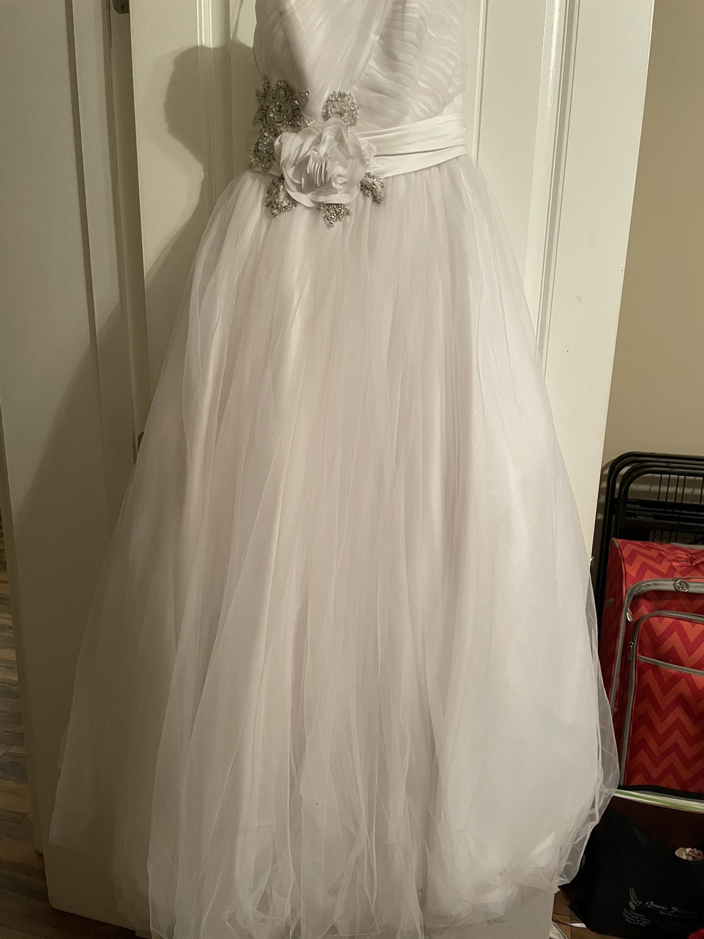 Size 6 David’s Bridal Dress!