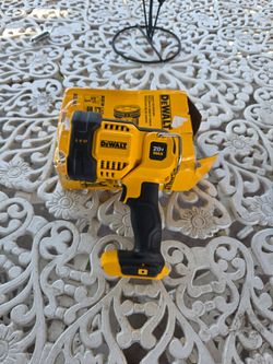 Dewalt light