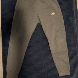 NIKE JOGGERS - GRAY 