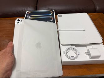 iPad Pro 13 inch M5 1TB WiFi + cellular Nano glass with Magic Keyboard and pencil pro