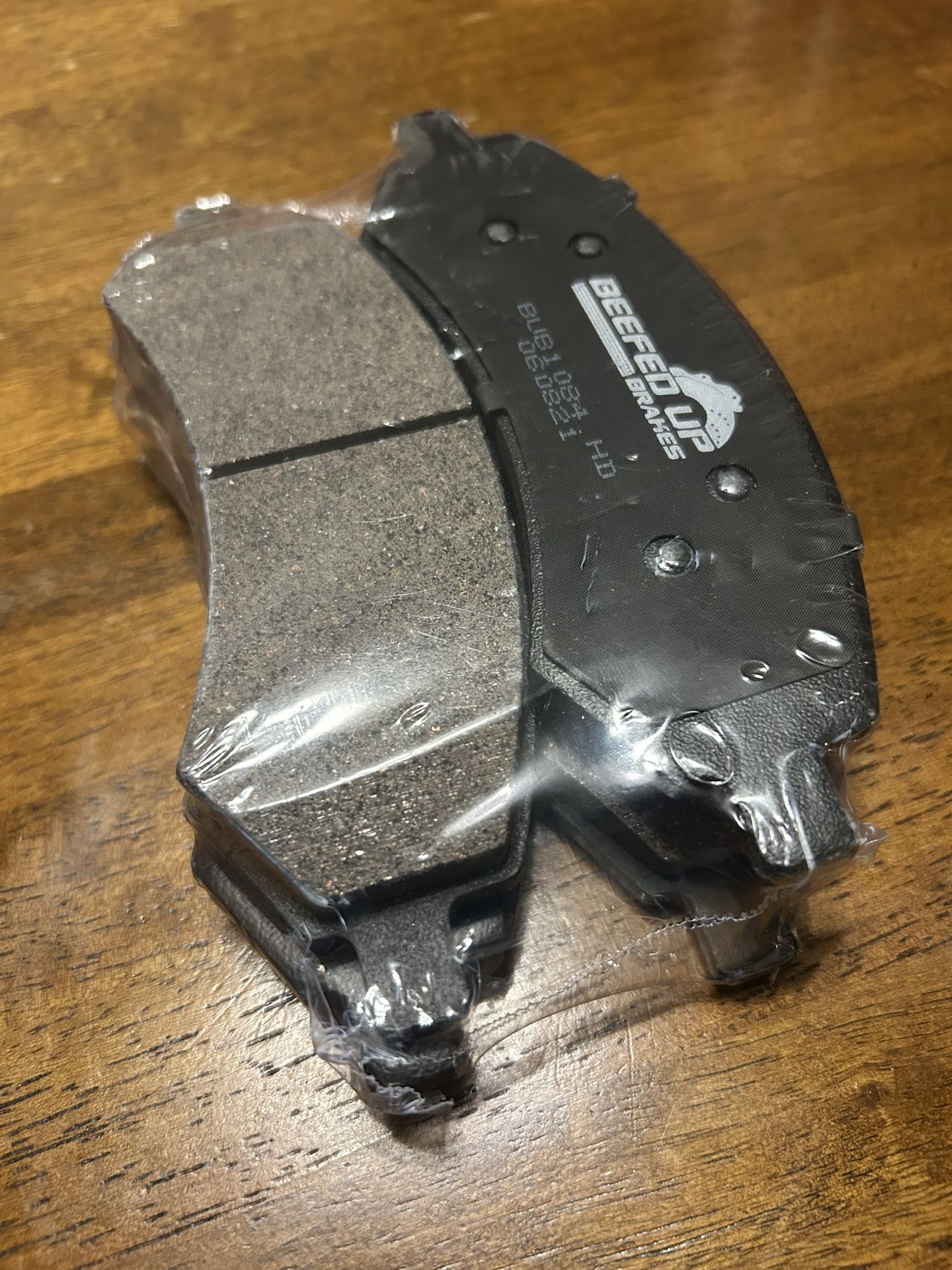 Premium Heavy Duty Front  Ceramic Brake Pad Kit for 11 - 18 RAM 1500 bub1084.hd