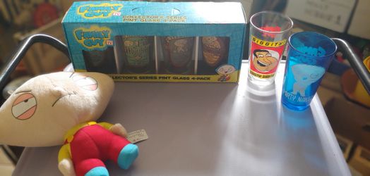 FAMILY GUY COLLECTIBLE LOT