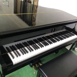 Pearl River GP142 Piano