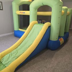 Kids Bouncy Castle 