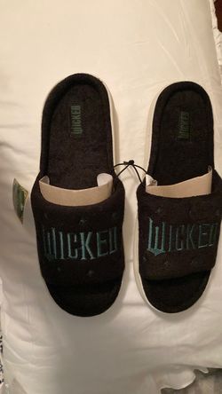 WICKED Slippers Black and Green size 8