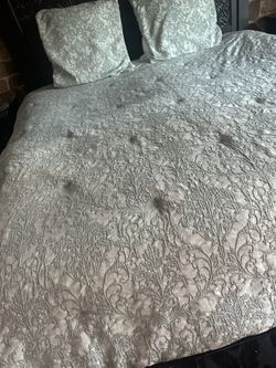 Nicole miller king Comforter Set 