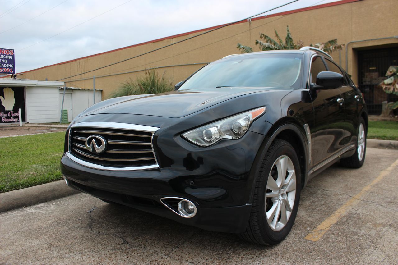 2014 INFINITI QX70